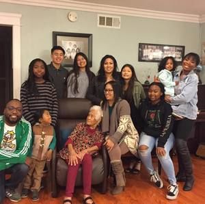 Meet your Posher, Fay